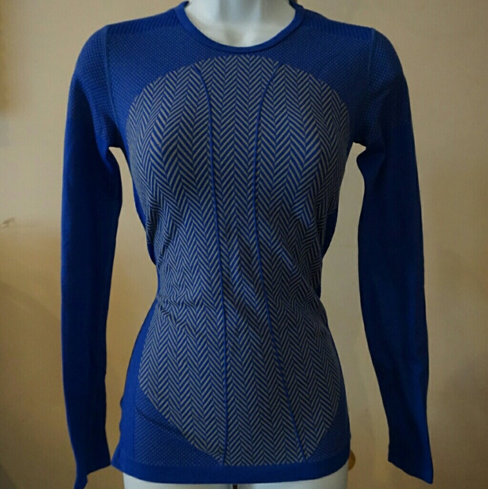 Fabletics - Long Sleeve Top - Blue - S